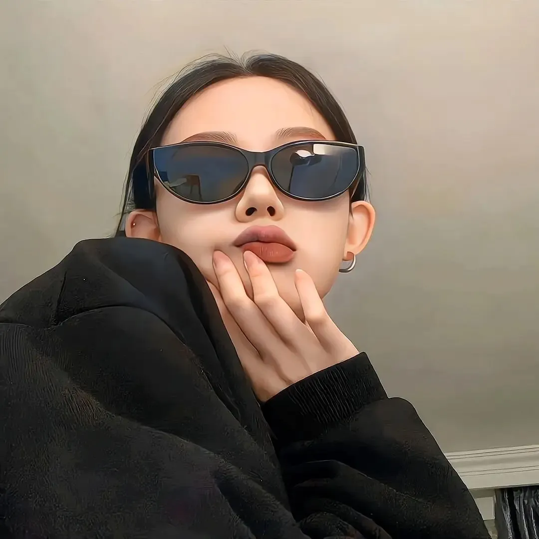 一眼定情两心知